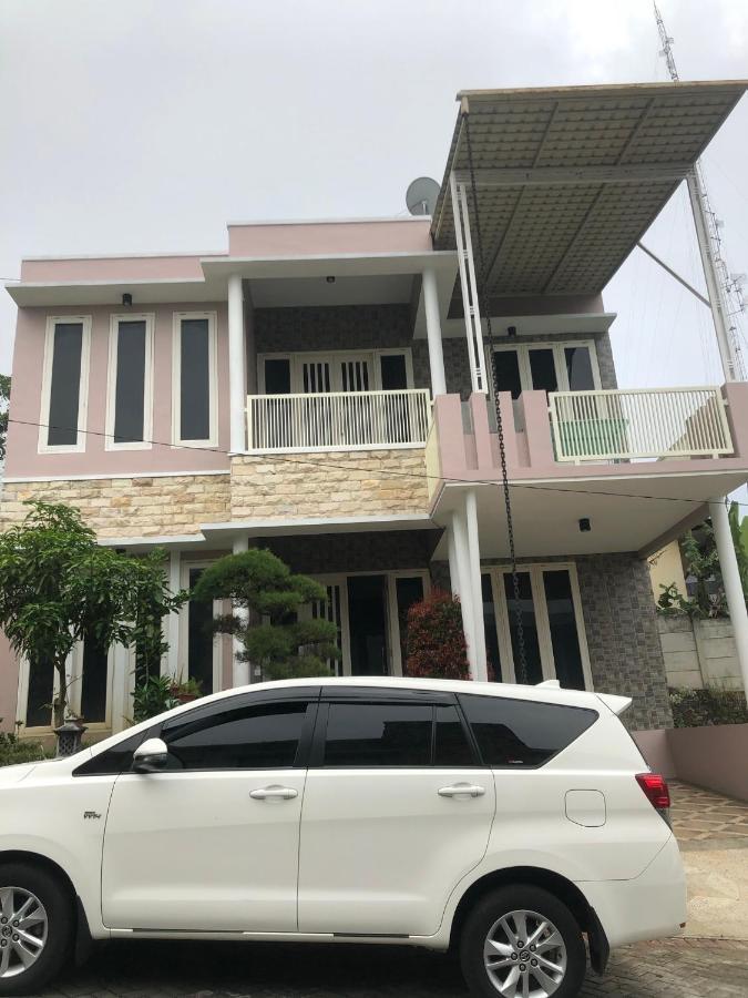 باتو Villa Kusuma Hill A8 المظهر الخارجي الصورة
